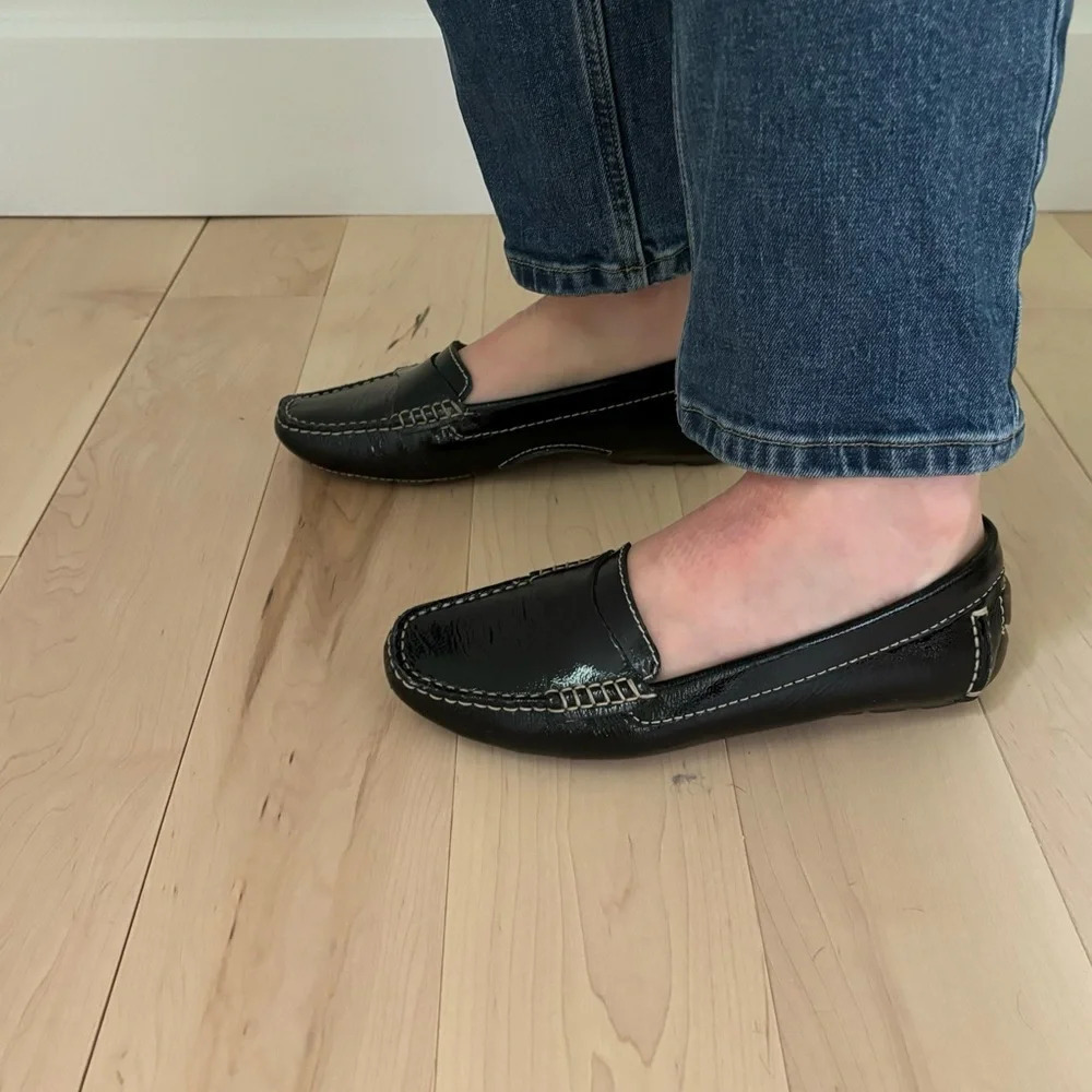 Clarks Artisan Slip-on Black Patent Leather Loafers Dark Academia Preppy Size 7 - Picture 8 of 8